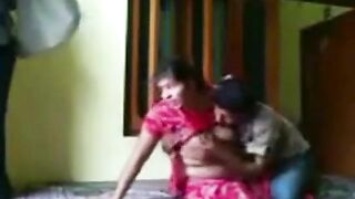 Scandal Desi XXX! Husband caught cheating indian wife with hidden camera