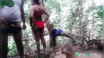 Scandal Desi XXX MMS! Sexy indian aunty outdoor gets sex in jungle