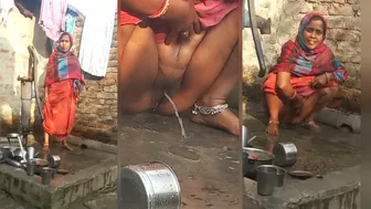 An Indian village bhabhi pissing was captured by the devar