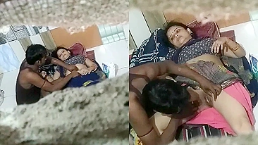 Leaked Desi MMs! Horny cheating bhabhi fuck with lover on hidden cam