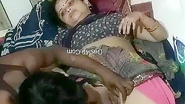Leaked Desi MMs! Horny cheating bhabhi fuck with lover on hidden cam