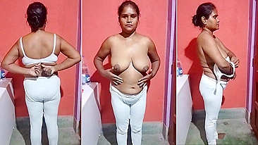 Leaked Desi MMs! Indian bhabhi exposing her nude body to neighbor