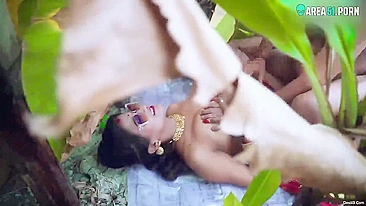 New desi MMS. Horny indian couple outdoor sex caught on cam while hard fuck