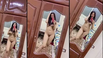 New desi XXX MMS. Rich indian MILF nude mirror selfies for lover