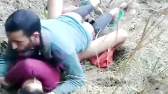 Insolent Indian lovers caught for fucking outdoor, spy guy uses his mobile