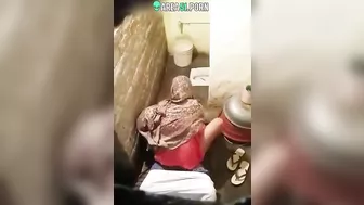 XXX Scandal : Pakistani Slut Caught Cheating with Her Hubby's Best Friend on Hidden Cam