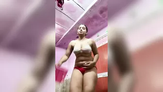 XXX Leaked footage of Pakistani TikTok sensation's intimate moments causes stir on social media