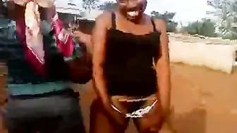Greetings From Africa! Sexy Black Chick With Short Hair Fucked Hard