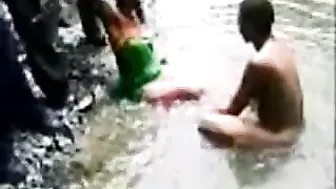 African Native Woman Fucks A Boy In A River In Front Of Crowd - Amateur Mobile Phone Video