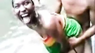 African Native Woman Fucks A Boy In A River In Front Of Crowd - Amateur Mobile Phone Video
