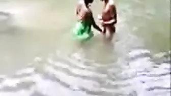 African Native Woman Fucks A Boy In A River In Front Of Crowd - Amateur Mobile Phone Video
