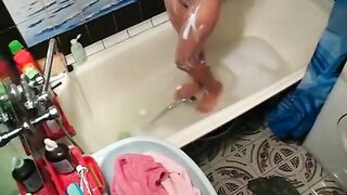 Sexy Teen Gets Naughty in the Bathtub - Must See!