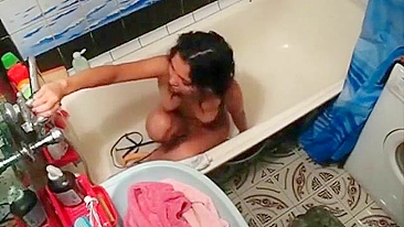 Sexy Teen Gets Naughty in the Bathtub - Must See!