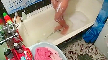 Sexy Teen Gets Naughty in the Bathtub - Must See!