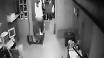 Hot Girl Get Down on Security Cam at Workplace - Hidden Cam!