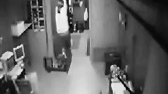 Hot Girl Get Down on Security Cam at Workplace - Hidden Cam!