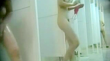 Sneak Peek into the Private Moments of College Coeds! Hidden Cam in the Girls' Hostel