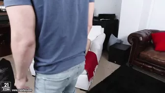 Good-looking hottie finally receives drilling she's been waiting from her boyfriend