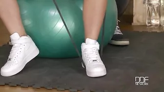 Cute cheerleader adores the taste of trainer's sperm