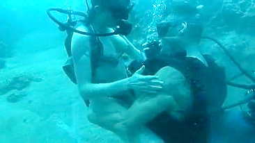 Couple makes love under the water in surprising HD porn video