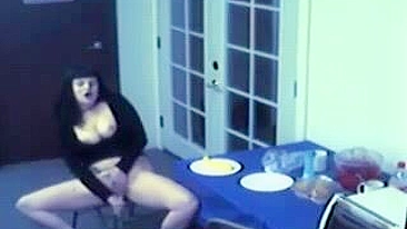 Young Secretary Take a Break from Work to Prepare a Delicious Meal for her Pussy