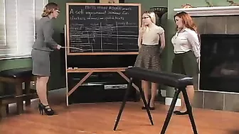 Spanking Hot Schoolgirls in Classroom - Spanking Punishment for Naughty Students