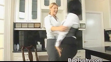 Mom Spanks Daughter Over Knees in XXX Video! Girl Gets Spanked by Mom