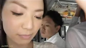Japanese Housewife Gets Surprisingly Horny on Public Bus