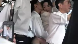 Japanese Housewife Gets Surprisingly Horny on Public Bus