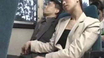 CFNM Groping on Bus by Girl and Guy in Tekoki