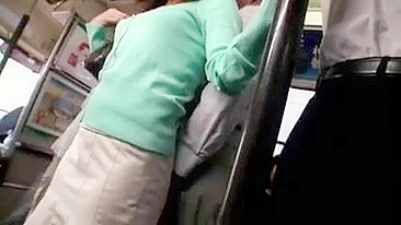 Japanese MILFs Get Horny on Bus