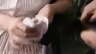 Paying for a ticket on a bus using Tekoki app