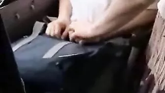 Paying for a ticket on a bus using Tekoki app