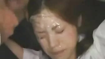 Japanese Schoolgirl Groped on Bus