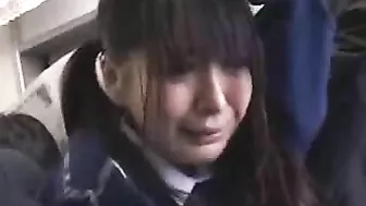 Schoolgirl Fingered on Bus by Japanese in Free Porn