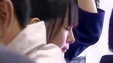 Schoolgirl Fingered on Bus by Japanese in Free Porn