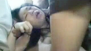 Teen Girl Gets Brutalized in Bus