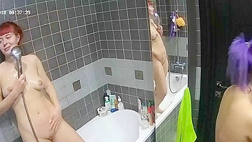 She caught sister in the bath and joined her for flirting and playing sexy games