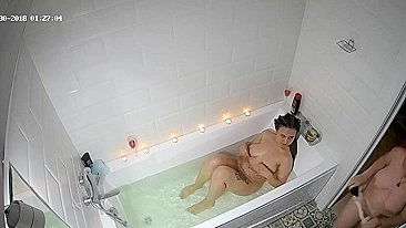 Hot caught sister starts playing dyke games on a romantic afternoon in the bath