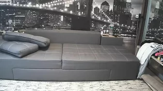 A caught sister asked for a massage but for that she had to remove her clothes