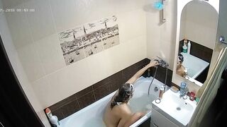 HD hidden cam caught sister preparing her hair and getting wet in the bathtub