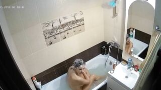 HD hidden cam caught sister preparing her hair and getting wet in the bathtub