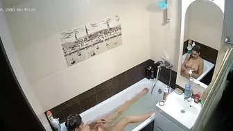 HD hidden cam caught sister preparing her hair and getting wet in the bathtub