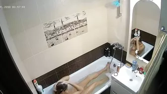 HD hidden cam caught sister preparing her hair and getting wet in the bathtub