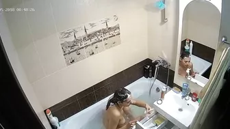 HD hidden cam caught sister preparing her hair and getting wet in the bathtub