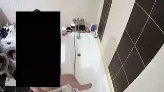 She caught sister in the bathtub and joined her for a dual sesh of getting clean