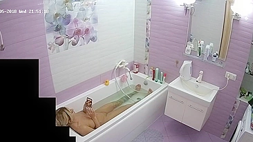 The blonde woman is just chilling in the tub looking for some caught sister porn