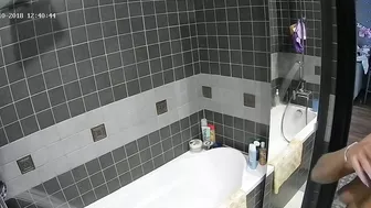 He caught sister getting into the bath but he did not expect what followed He caught sister getting into the bath but he did not expect what followed