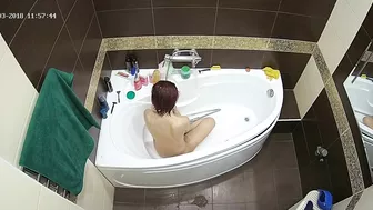A man caught sister with sexy feet being naked in the bathtub and very wet too