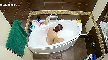 A man caught sister with sexy feet being naked in the bathtub and very wet too